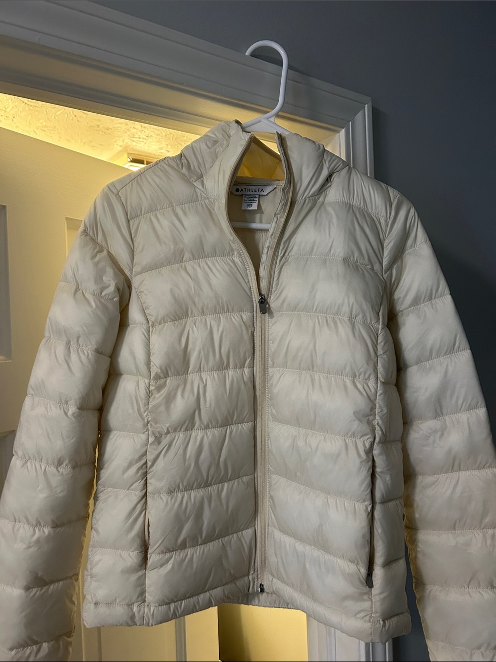 Athleta Women's Cream Quilted Packable Puffer Jacket